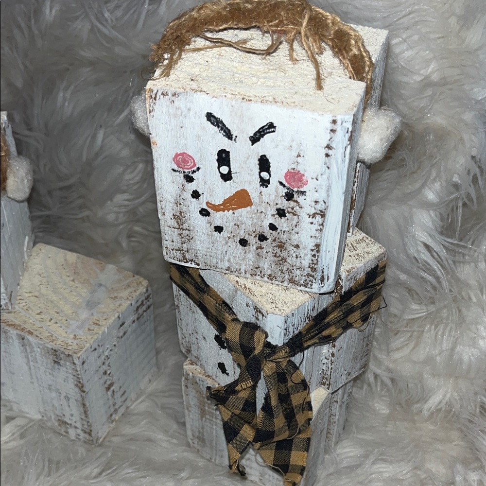 Rustic Snowman Block Decor - Picture 16 of 17